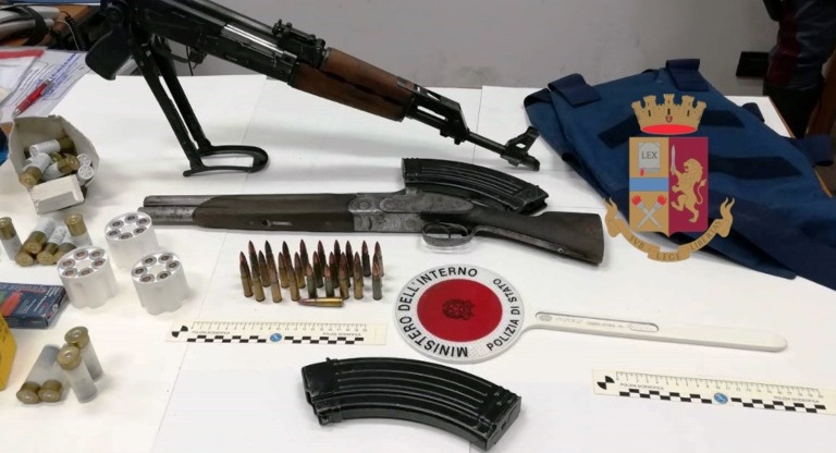 Dall'Austria le armi per i clan campani, scoperto traffico internazionale: il capo di Terzigno