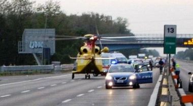 Tragico incidente a Napoli, due morti e cinque feriti 