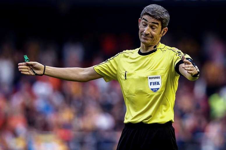 Arsenal-Napoli, lo spagnolo Mallenco l'arbitro della partita decisiva