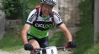 Tragedia sul Vesuvio, volo di 70 metri per un campione di ciclismo: muore a 50 anni