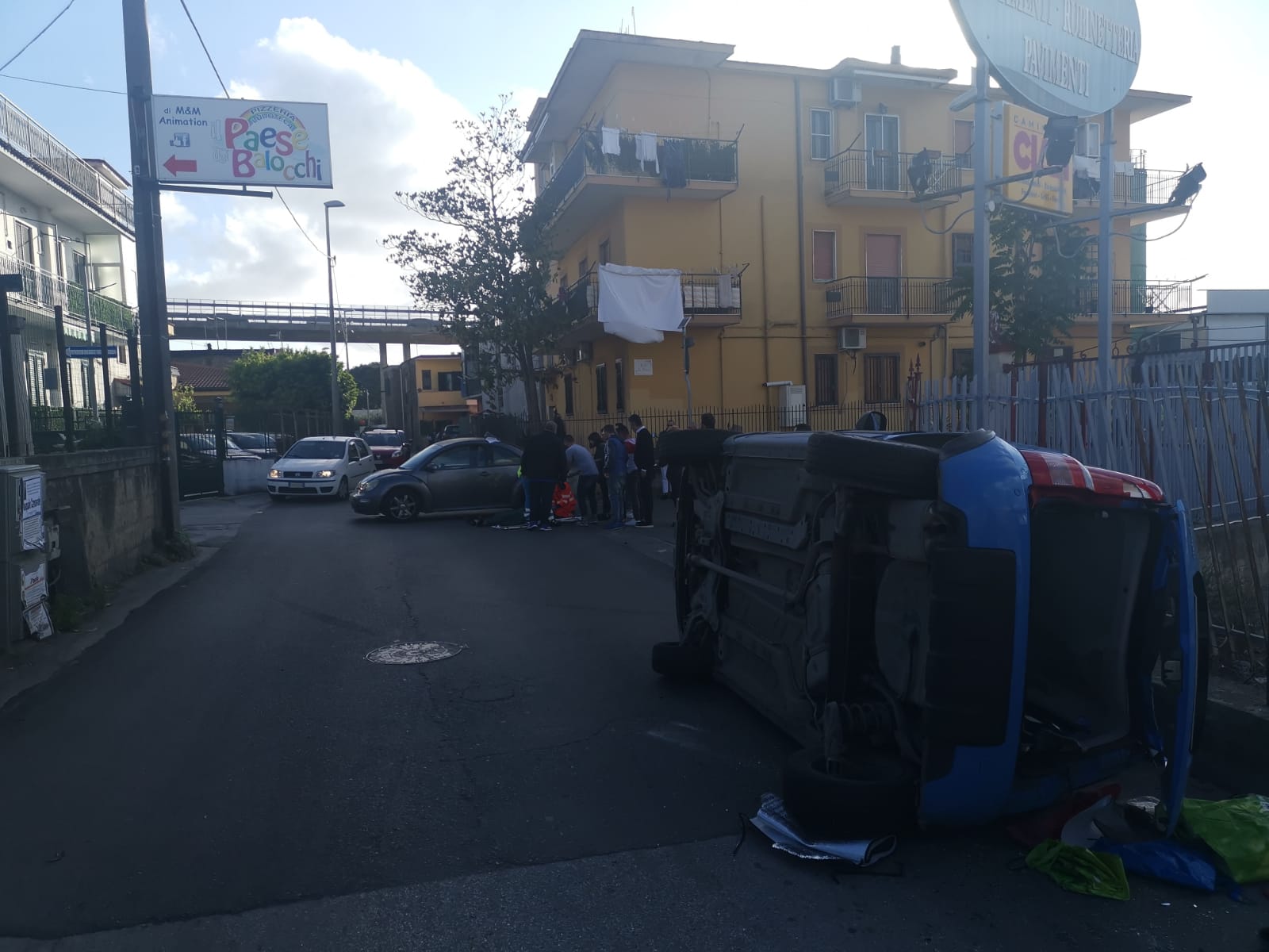 Castellammare, incidente in periferia due feriti