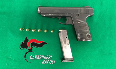 Pompei, nasconde una pistola in un giubbotto: arrestato ventinovenne