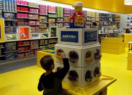 A Milano apre il primo Lego store ufficiale in Italia: novitÃ  per gli appassionati di ogni etÃ 