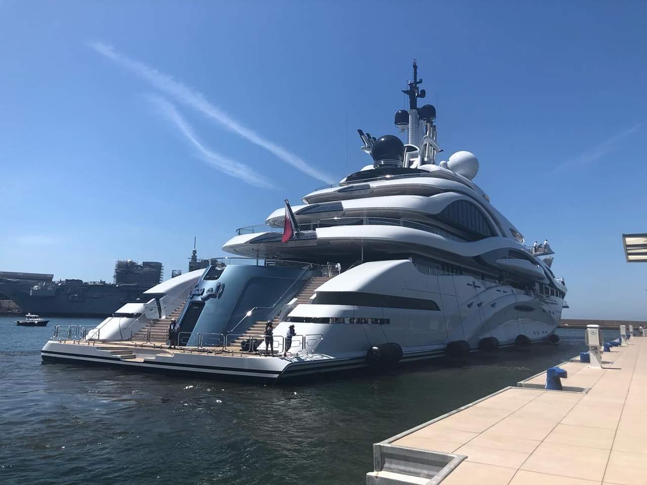Castellammare, arriva il super yacht della famiglia reale del Qatar 