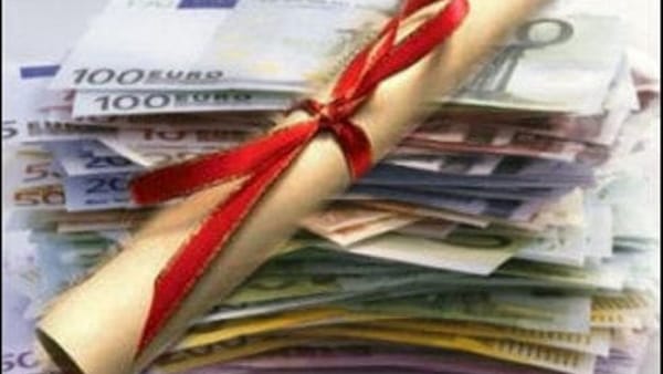 Diplomi comprati a 3mila euro: tre scuole sotto inchiesta, una è di Portici
