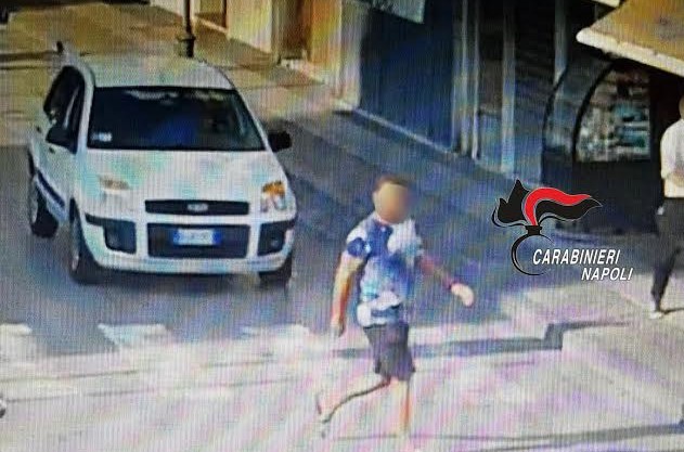 Raid in uno studio a Pompei, ruba tremila euro: ladro incastrato dalle telecamere 