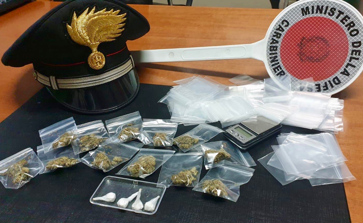 Gragnano, spacciatore con il reddito di cittadinanza: arrestato 