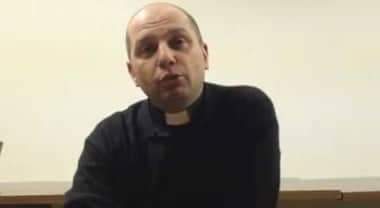 Violenza sessuale su bimbi disabili, arrestato sacerdote del Don Orione