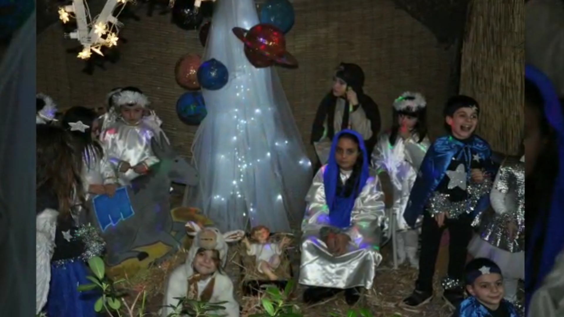 Sant'Antonio Abate, il presepe vivente dei bimbi in una sera di magia