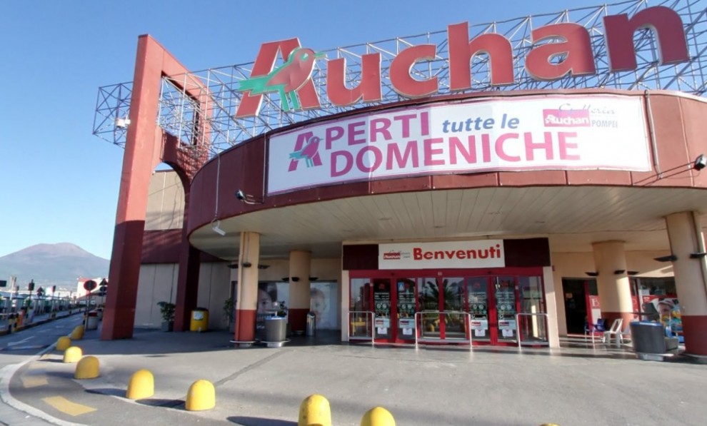 Crisi Auchan, 110 lavoratori a rischio licenziamento tra Castellammare e Pompei: pronto lo sciopero 