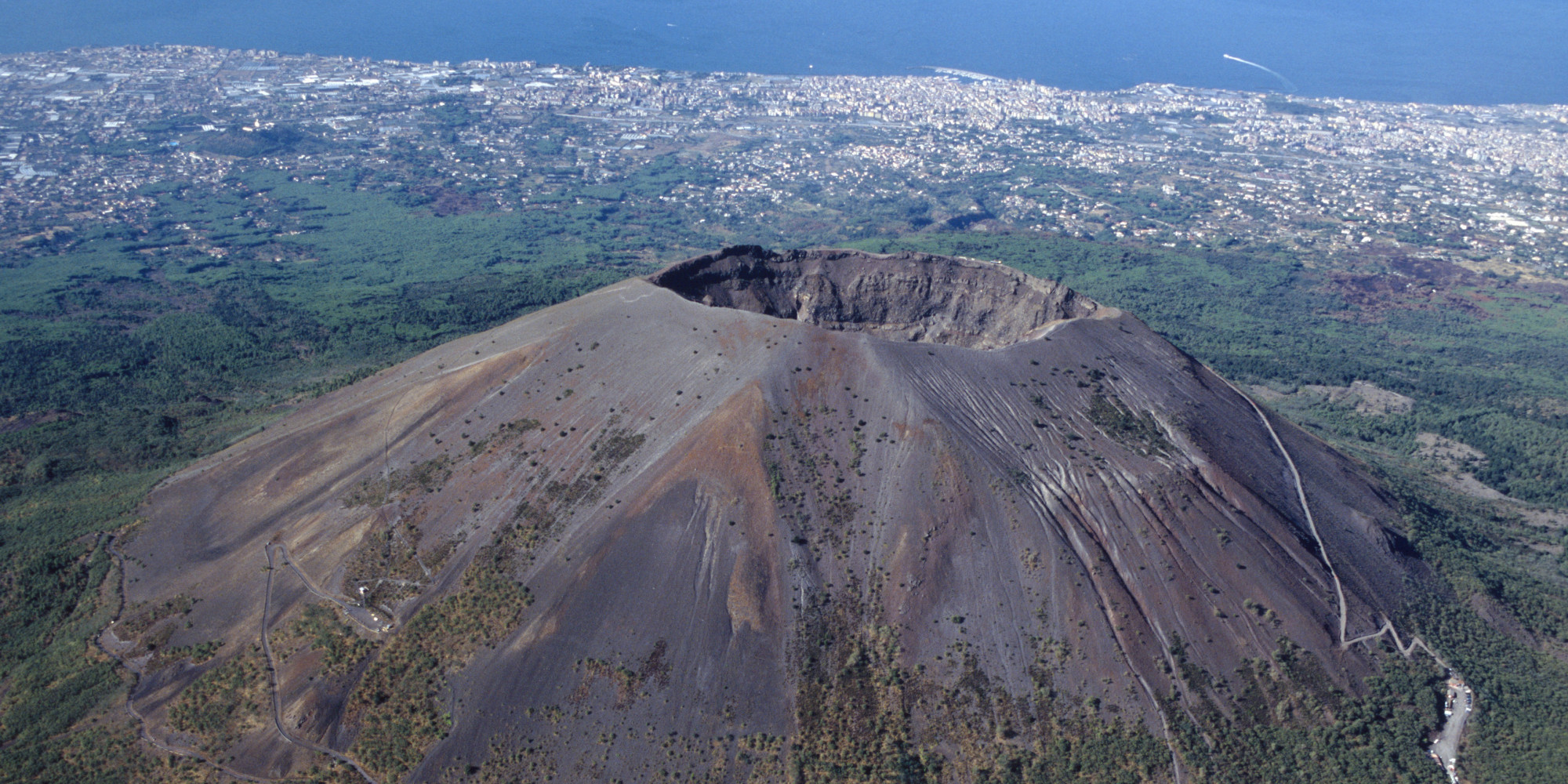 Vesuvio, rischio eruzione dopo 70 anni: domani a RadioRai tutta la veritÃ 