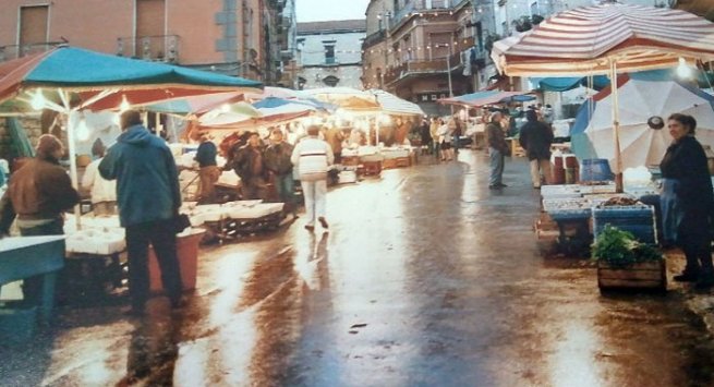 Torre Annunziata, emergenza coronavirus: stop al mercato del pesce