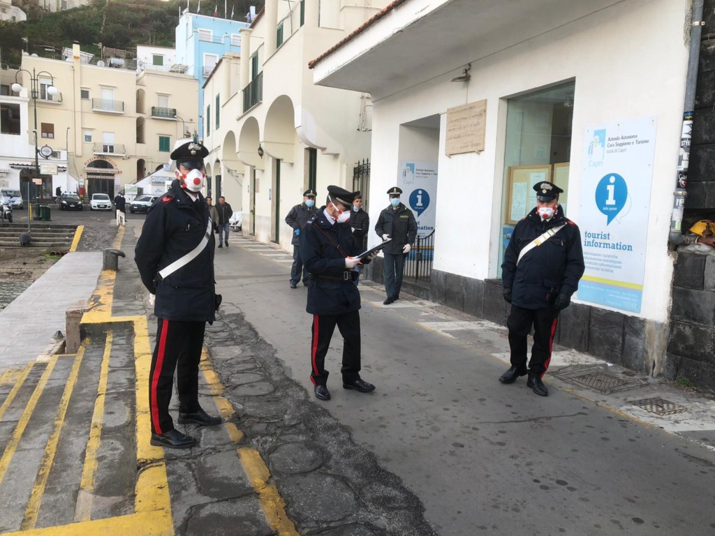 Capri deserta a Pasqua, solo un centinaio sbarcano sull'isola dei vip