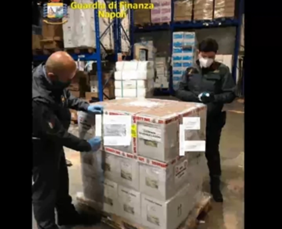 Torre del Greco, maxi evasione da due milioni di euro: imprenditrice nei guai 