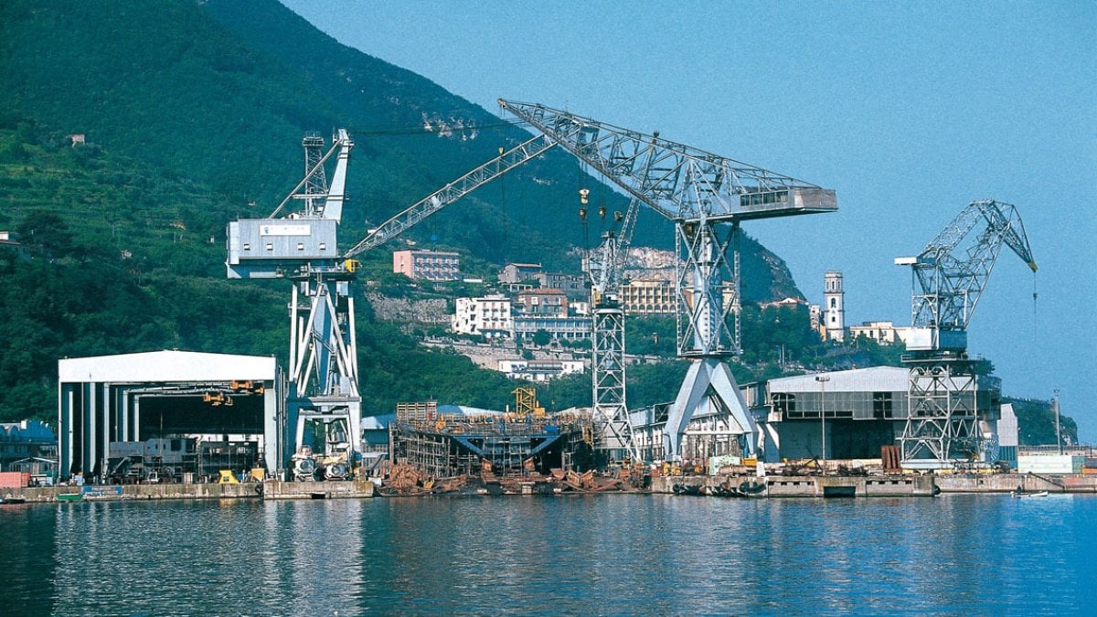 Castellammare, incidente in Fincantieri: operaio in ospedale 