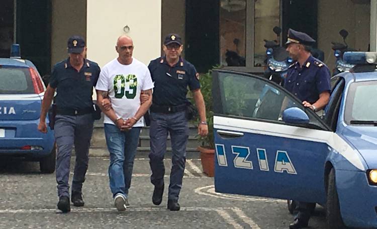Somigliava troppo al bersaglio dei Falanga, ucciso per errore: la veritÃ  dopo 18 anni