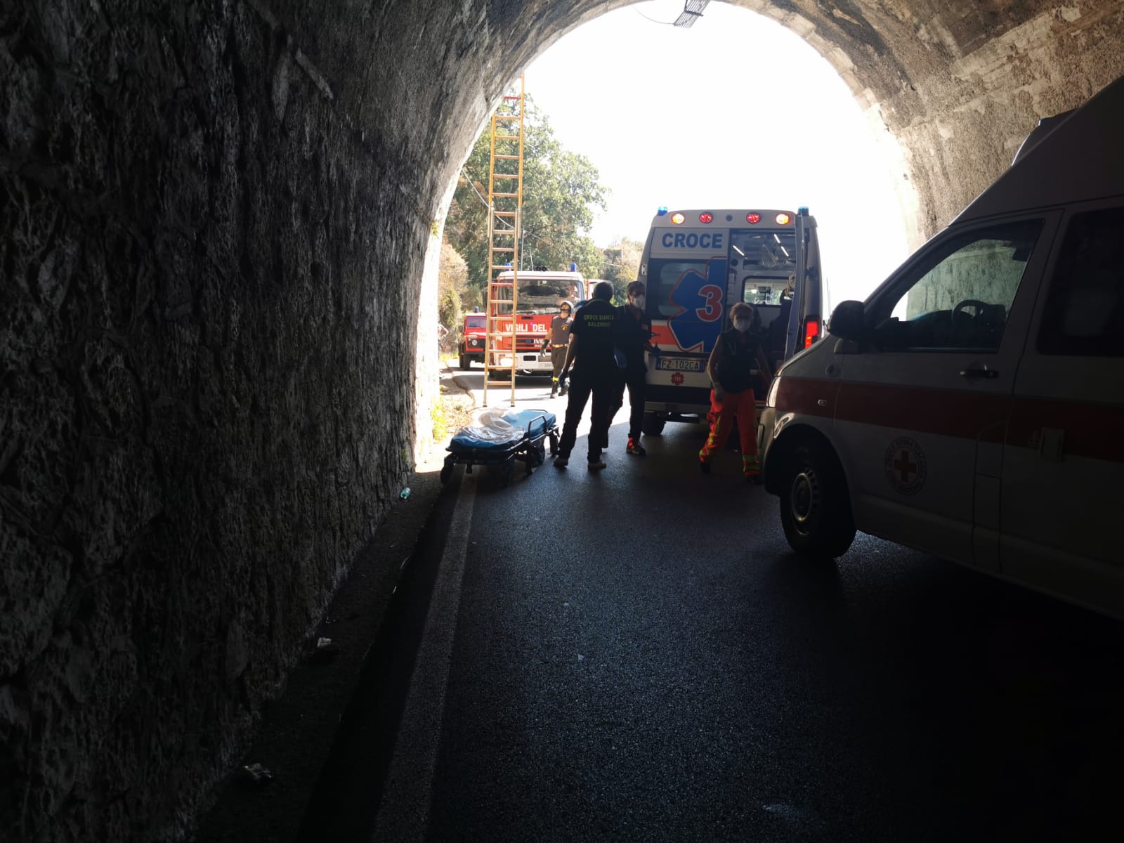 Rocciatore precipita a Furore, trasportato in elicottero: è grave