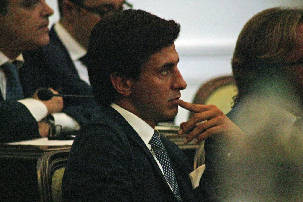 Castellammare, abusi edilizi in un albergo: indagato Luigi Greco 