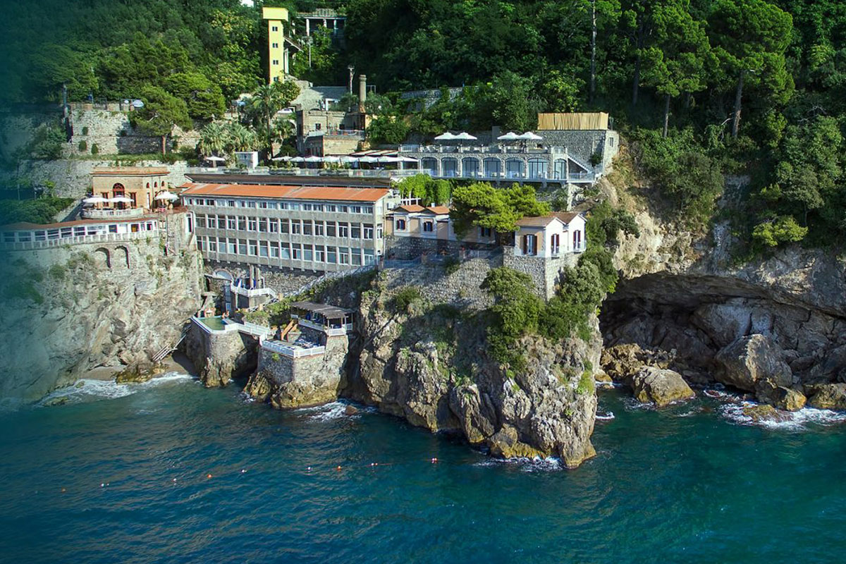 Fratello della sposa con il Covid, chiuso lo Scrajo Terme: 'Negativi i tamponi di tutto il personale'