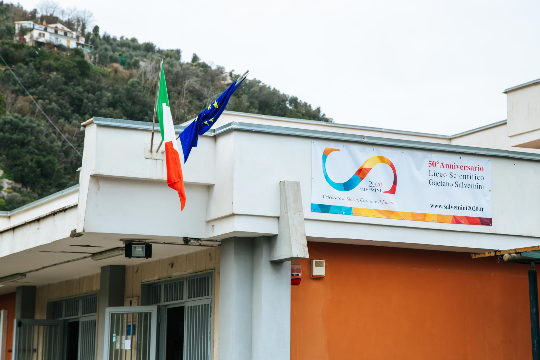 A Sorrento una preside chiude il liceo: 'Lezioni solo a distanza'