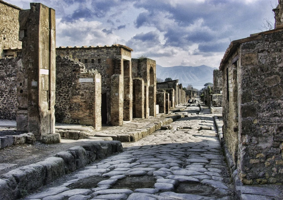 Le tabernae lusoriae di Pompei e la passione degli antichi per i dadi
