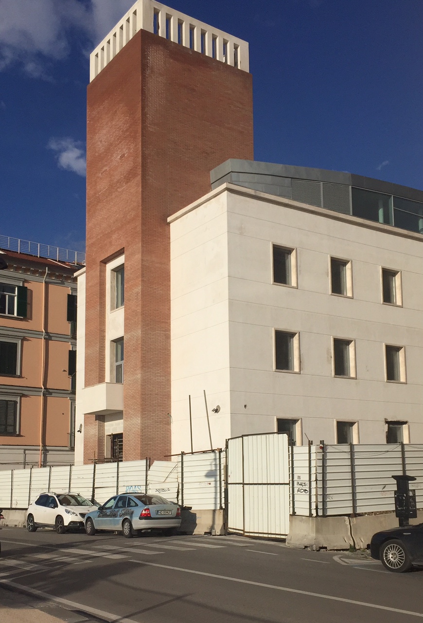 Casa del Fascio, diecimila euro per sorvegliare l'edificio. Il centrodestra: 