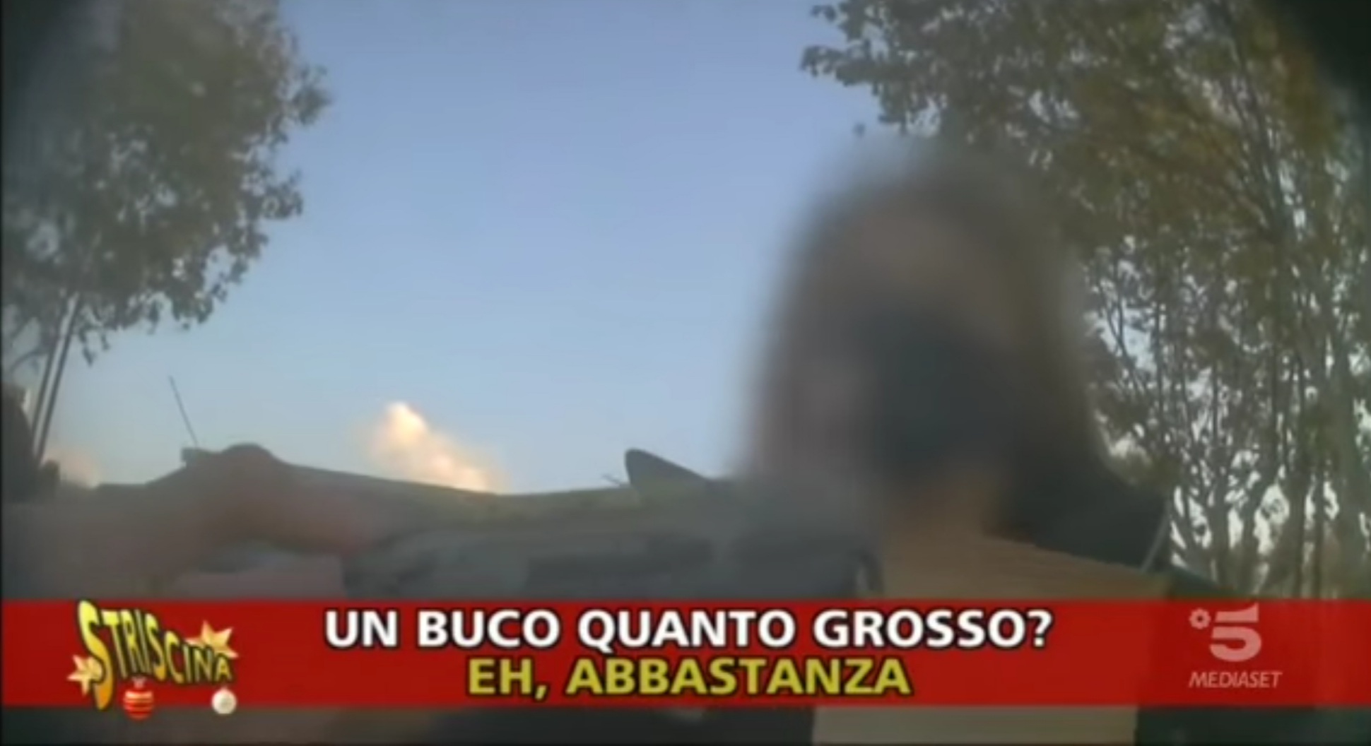 Vendono fuochi di artificio sul web, Luca Abete a Pompei: 'Questi fanno un buco a terra'