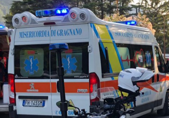 Castellammare, incidente sul viale delle Terme: un ferito 