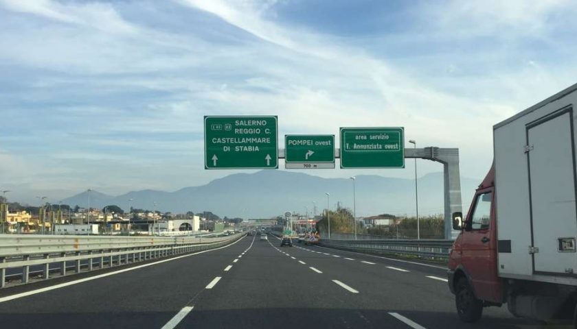 Da Napoli a Castellammare e Salerno in autostrada, si paga di più 
