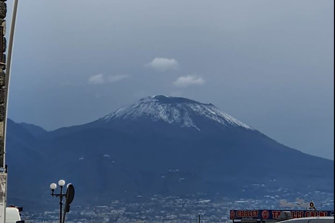 Campania, crollano le temperature: con il gelo arriva l'allerta