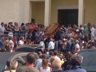 Addio Enzo, il parroco: 