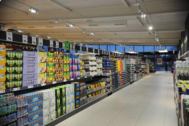 Pompei, supermercato alla ricerca di cassiere e macellaio