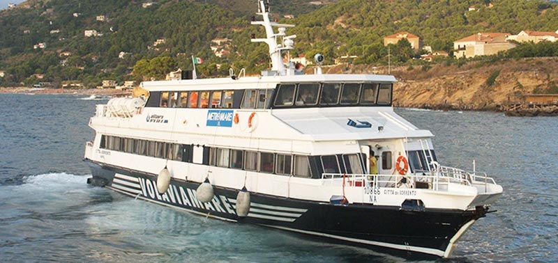 Collegamenti via mare Napoli-Sorrento, si riparte dal 19 maggio