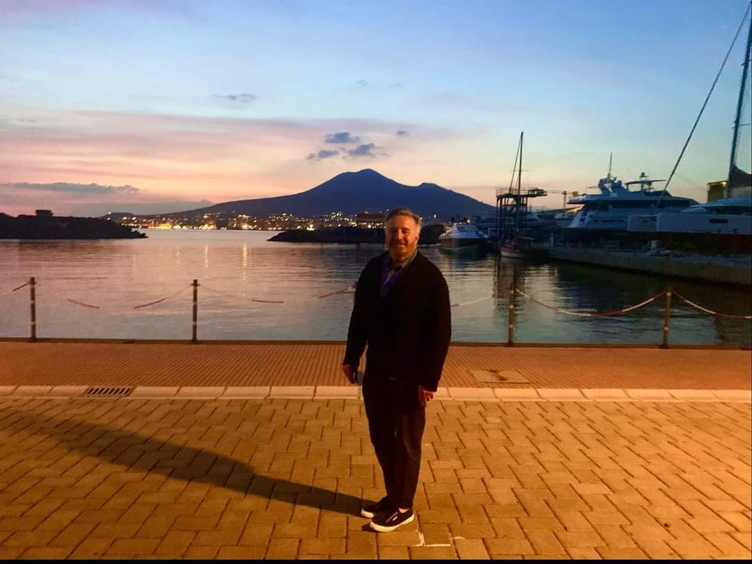 Castellammare, riparte l'estate tornano turisti e vip: riecco Christian de Sica 