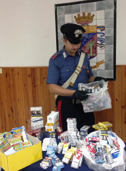 Due rapinatori in trasferta derubano un bar a Poggiomarino: arrestati due torresi