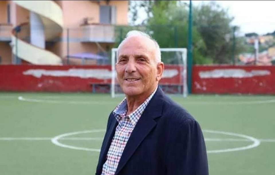 Castellammare, Juve Stabia a lutto scompare icona del calcio: addio a Pasquale Pirone 