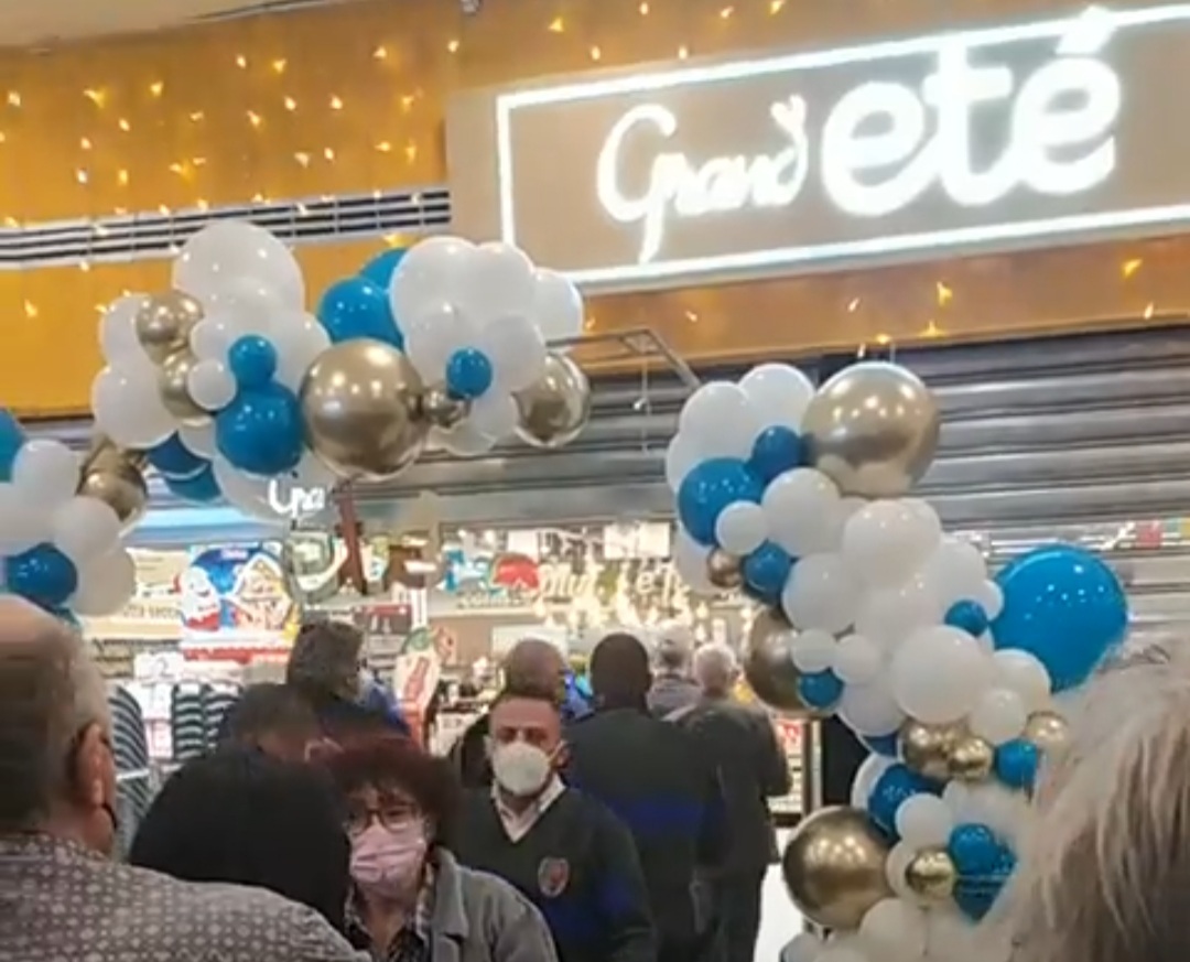 Ex Auchan, taglio del nastro per il centro commerciale 
