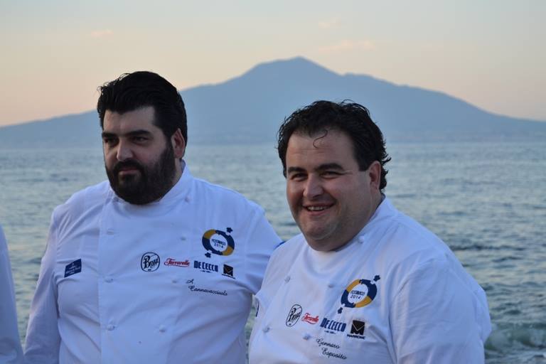 Don Alfonso, Cannavacciuolo e Esposito tra i primi chef d'Italia: la grande cucina parla campano