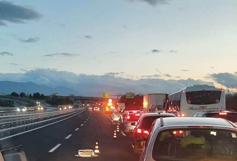 Incidente in autostrada tra Scafati e Angri: un morto 