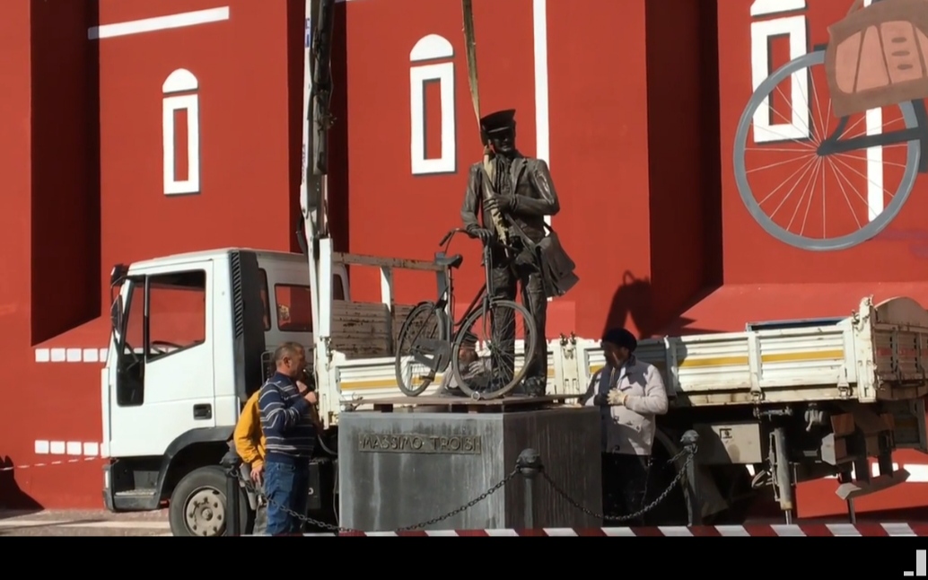 Massimo Troisi, una statua a San Giorgio per il suo compleanno