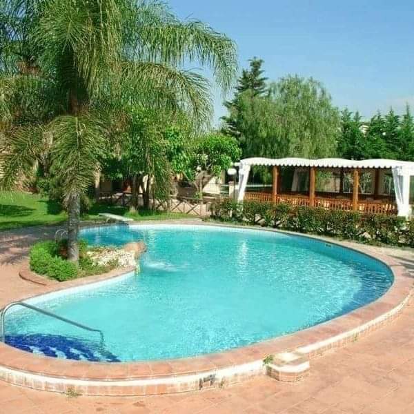 Agriturismo abusivo, nei guai dipendenti del comune di Pompei: 14 indagati 