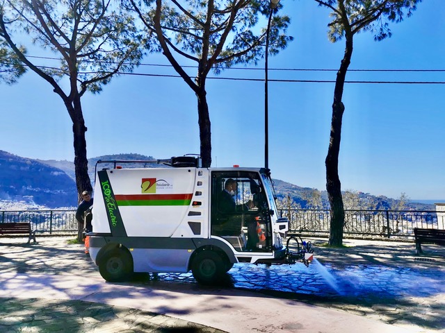 Sorrento, nuova lavastrade elettrica in servizio da oggi