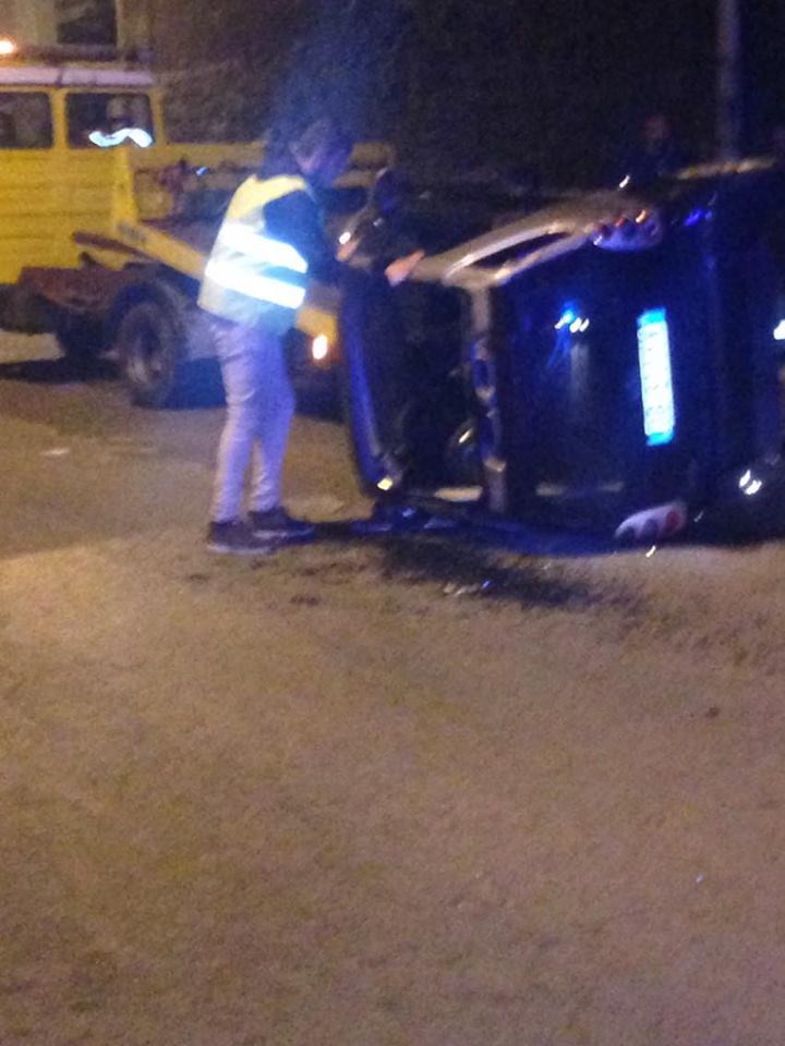 Incidente sulla Statale sorrentina, capovolta una Smart: coppia in ospedale