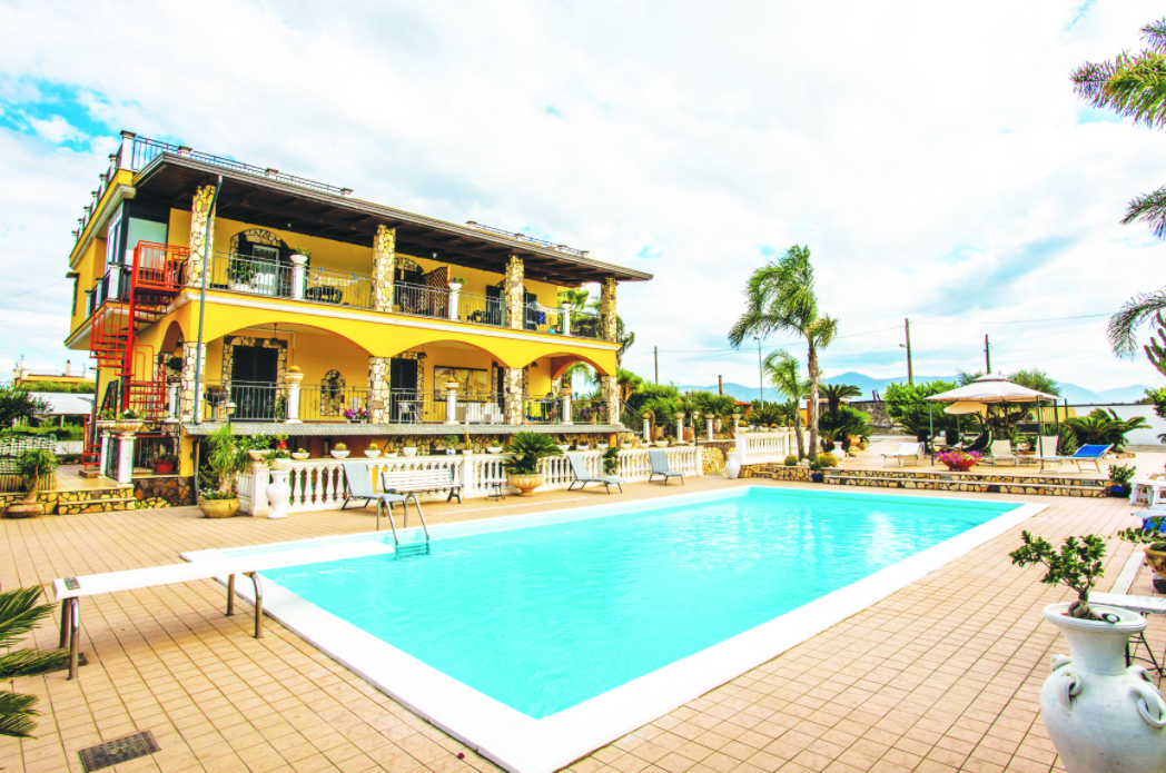 Castellammare, presero in ostaggio turisti di un B&b: sconto di pena ai rapinatori 