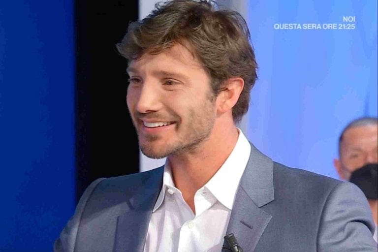 Stefano de Martino torna in TV con Izzo e Paolantoni: 'L'uomo di punta di Rai 2'