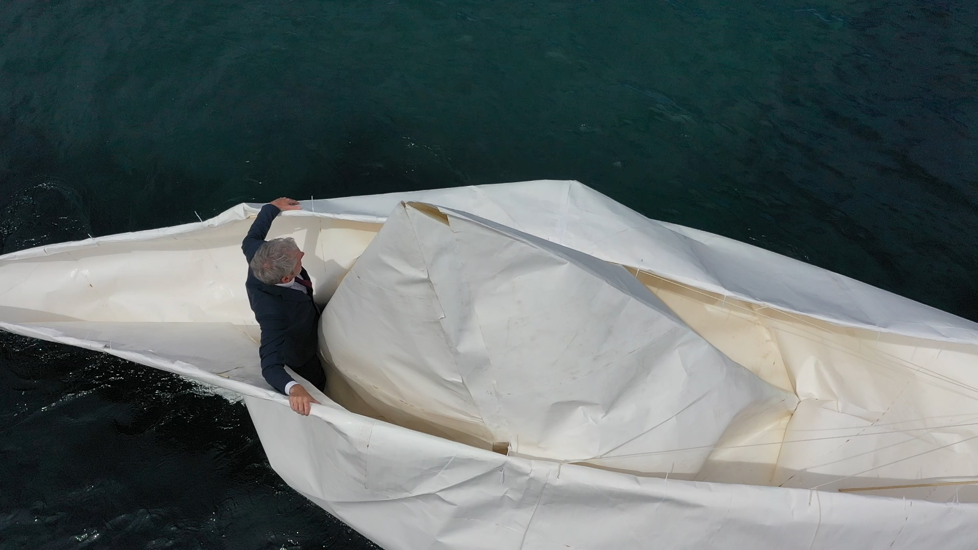 Da Procida su una barca di carta, l'avventura di Bolter