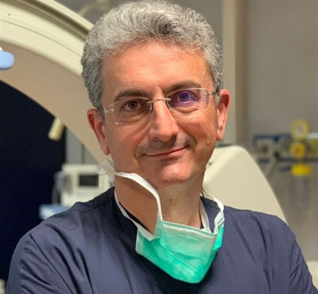 Noto cardiologo arrestato, risultava in sala operatoria e non c'era