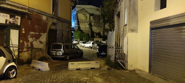 Castellammare, strada chiusa dopo il crollo: 'Basta disagi'