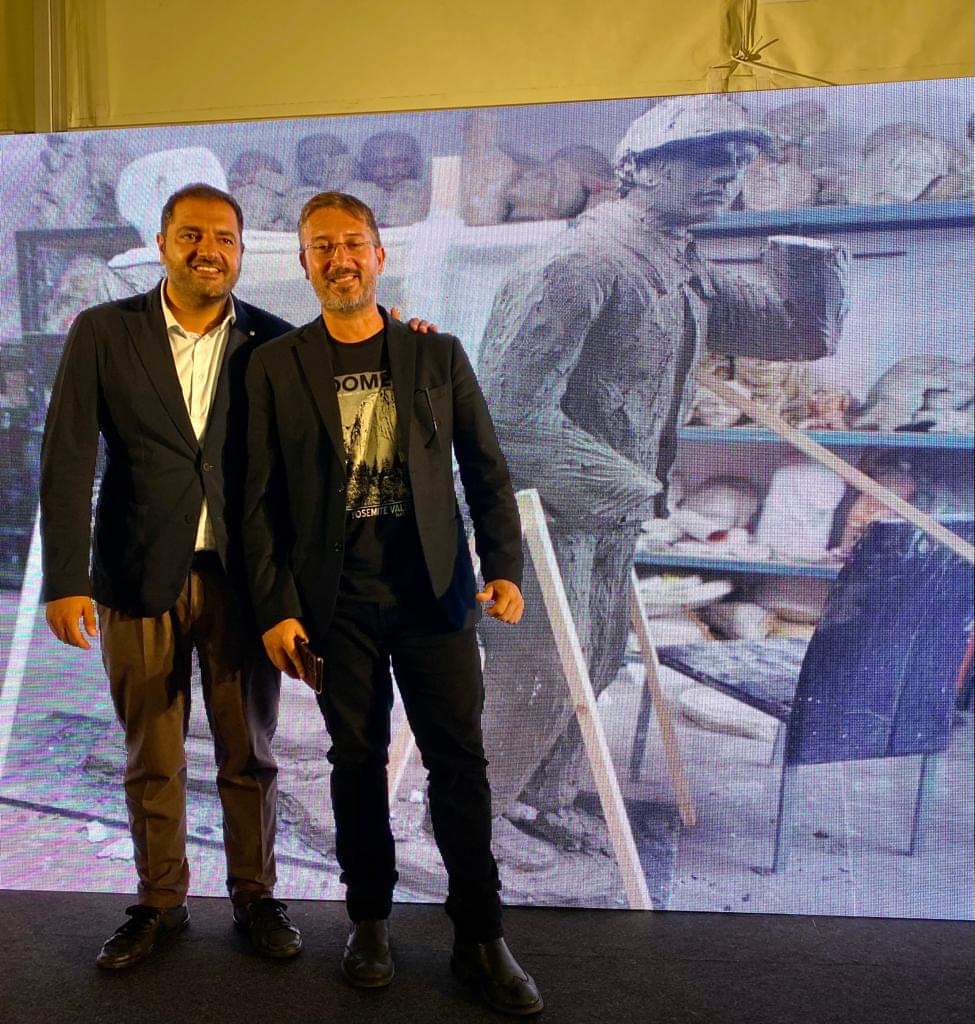 Gragnano capitale della pasta, Mario Faella e due pastai le sculture di Sepe