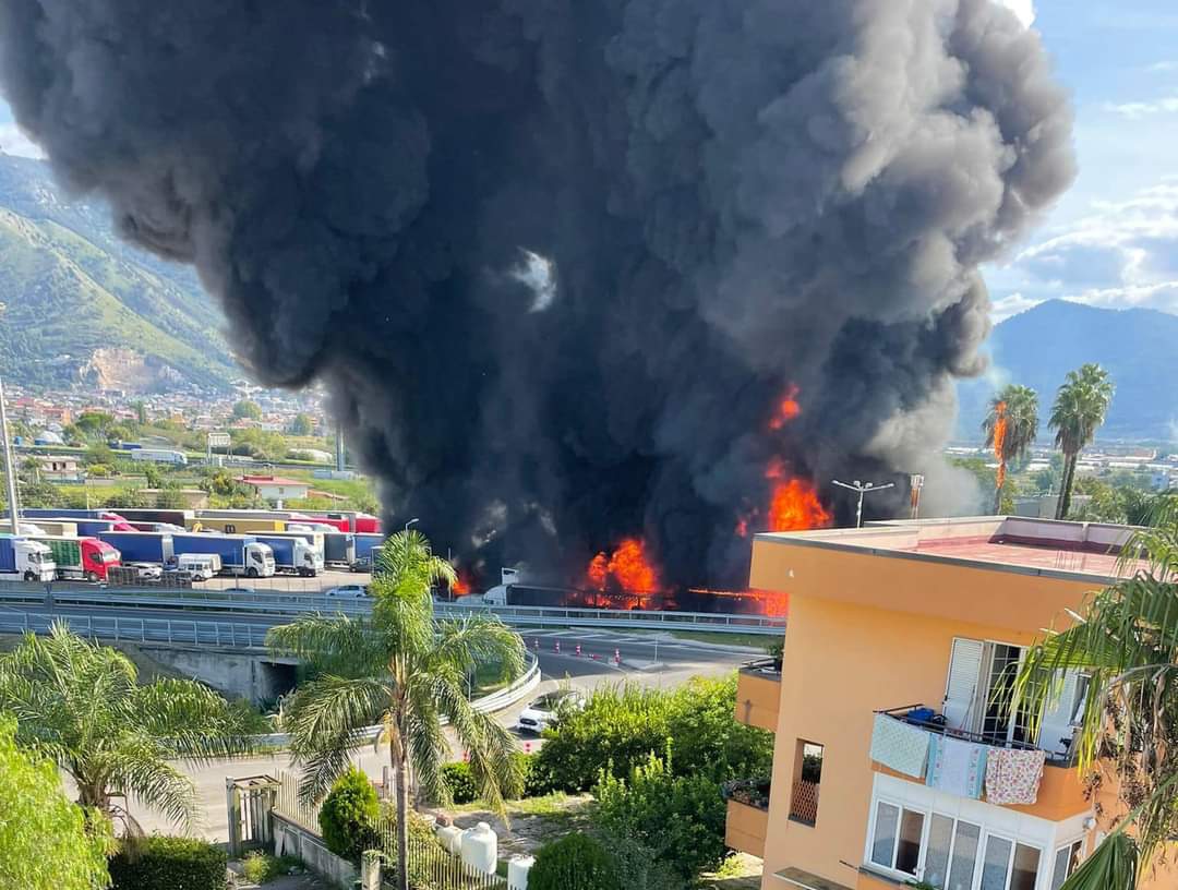 Esplosione a San Valentino Torio, evacuate famiglie 